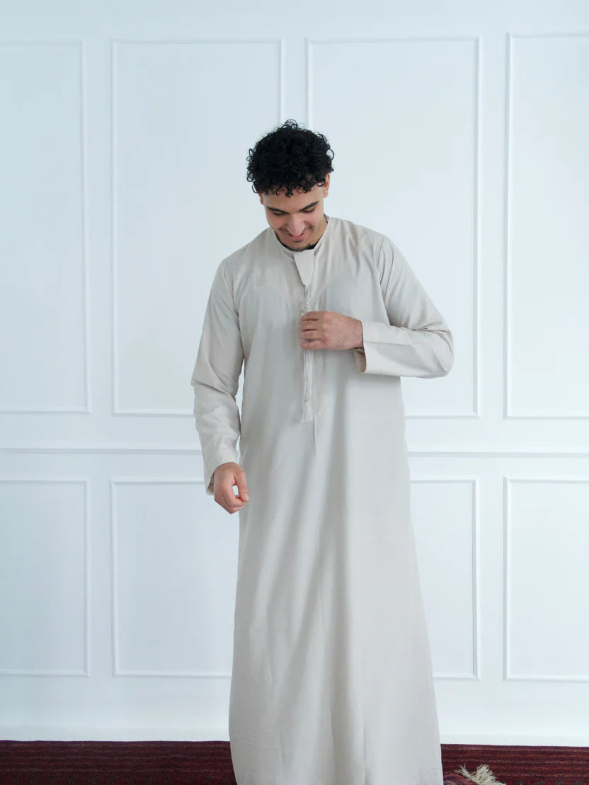 Classic Emirati Thobe with Elegant Embroidery (White)