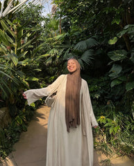 Limited-Edition Egg-White Mixed Fabric Abaya